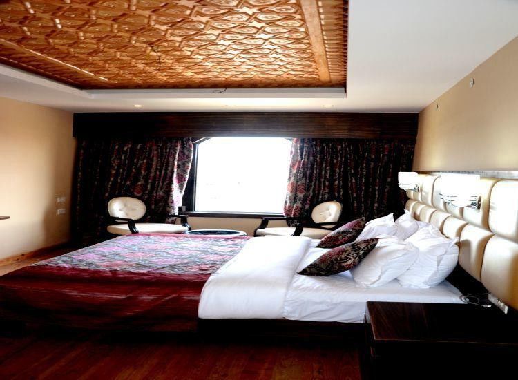 The Pride Inn Srinagar  Exterior photo